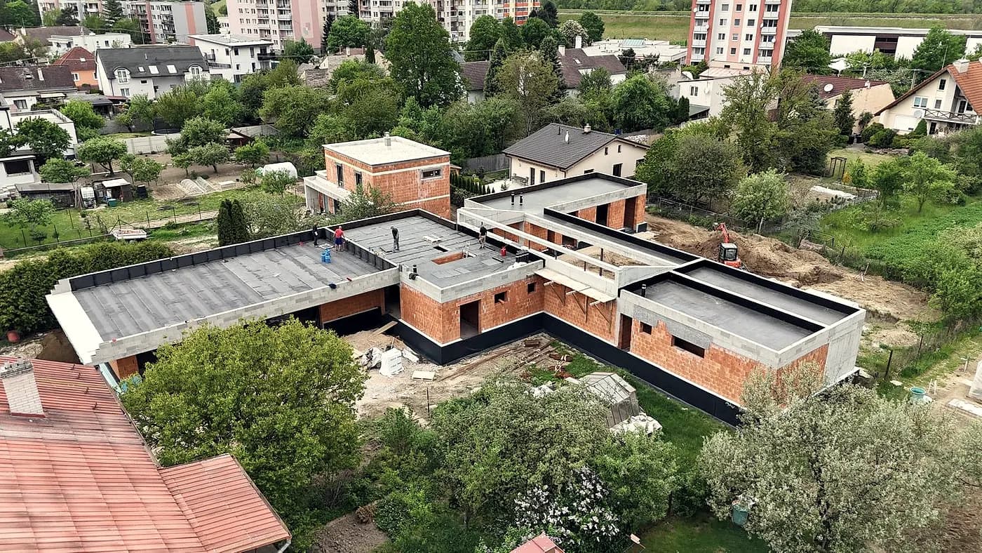 Bungalov v tvare U