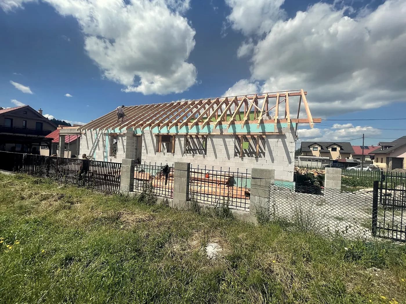 Osadený krov nad hrubou stavbou