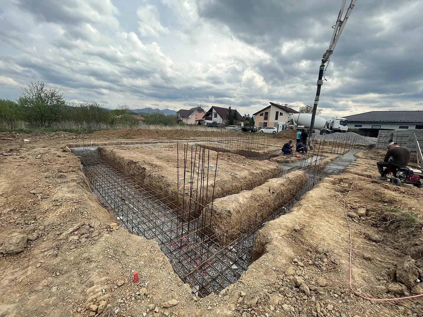Výstuž uložená v základovej ryhe