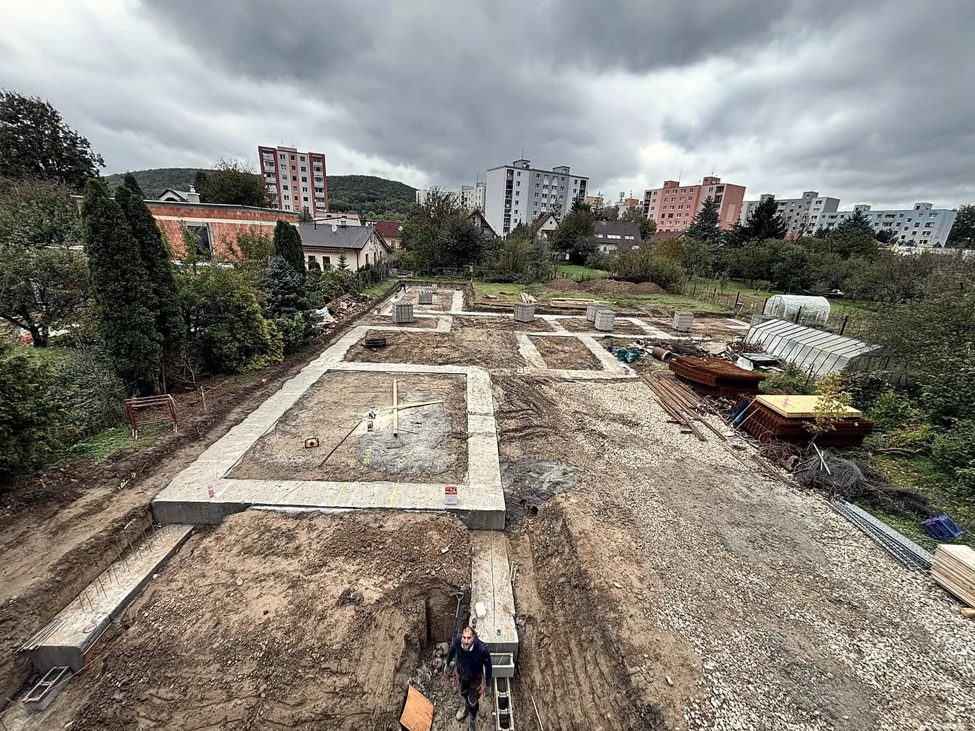 Základové pásy a príprava podložia